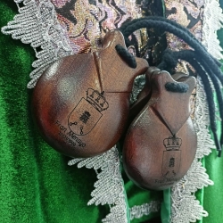 Castanets. Entrefinas. Colors. Semi-Professional