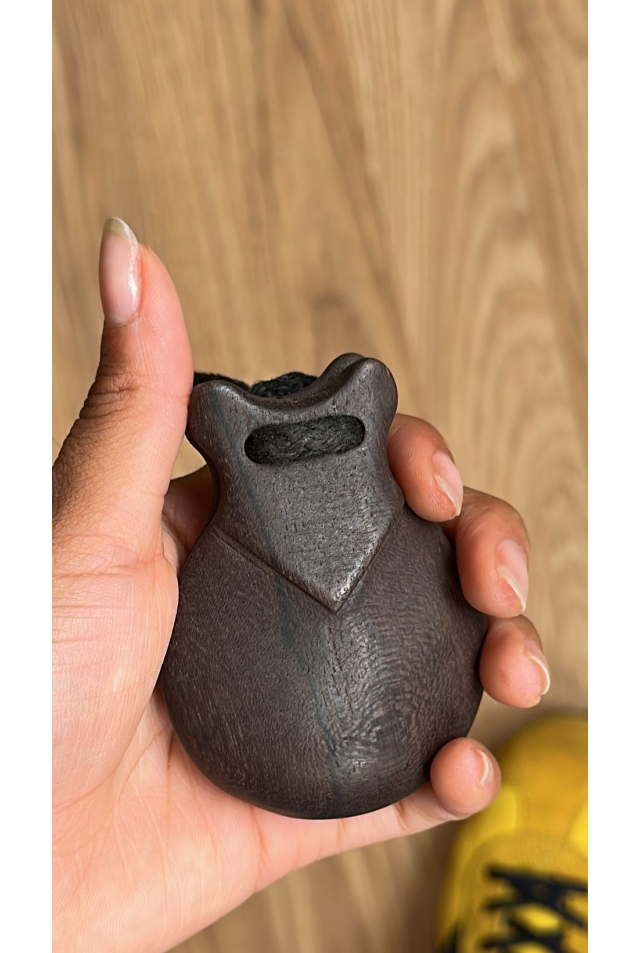 Castañuelas Púrpura Con Pico