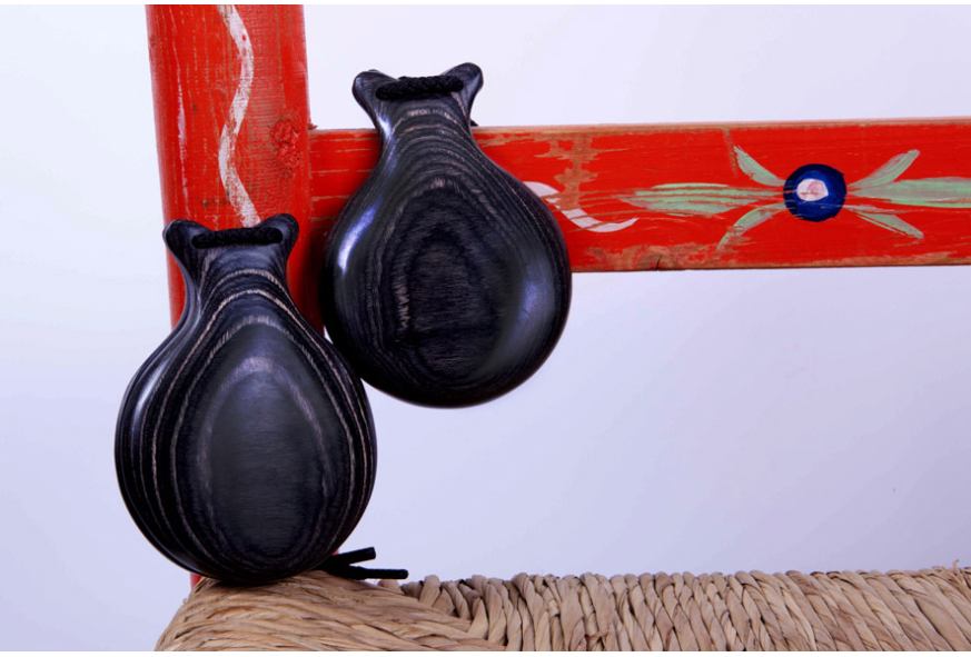"Castañuelas en Madera Veteada"