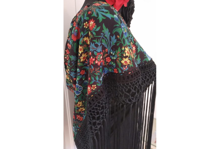 "Mantoncillo Flamenco Real con Tu Vestuario de Baile"