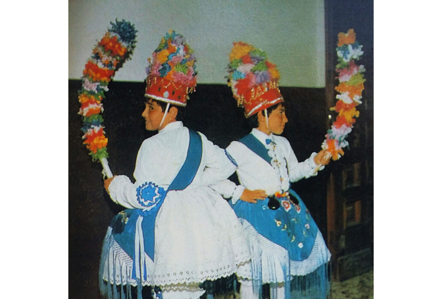 "Fiestas Tradicionales más Vivas con Castañuelas"